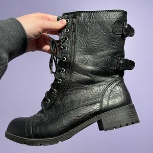 SODA combat boots